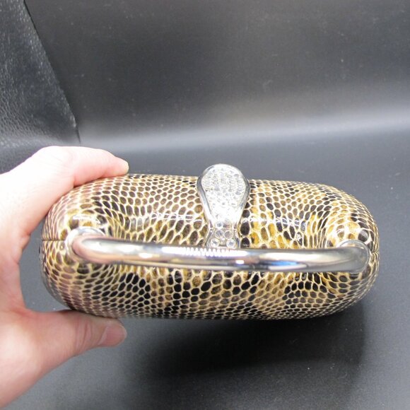 Hard clamshell clutch with snakeskin look leather cover and sequined clasp - Picture 6 of 8